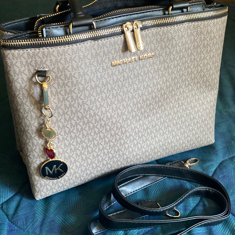 🌺MICHAEL KORS CROSSBODY